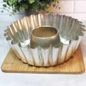 Vintage Ekcoloy Fluted Center Tube Cake Pan Large Hole 8" Angel Food Primitive